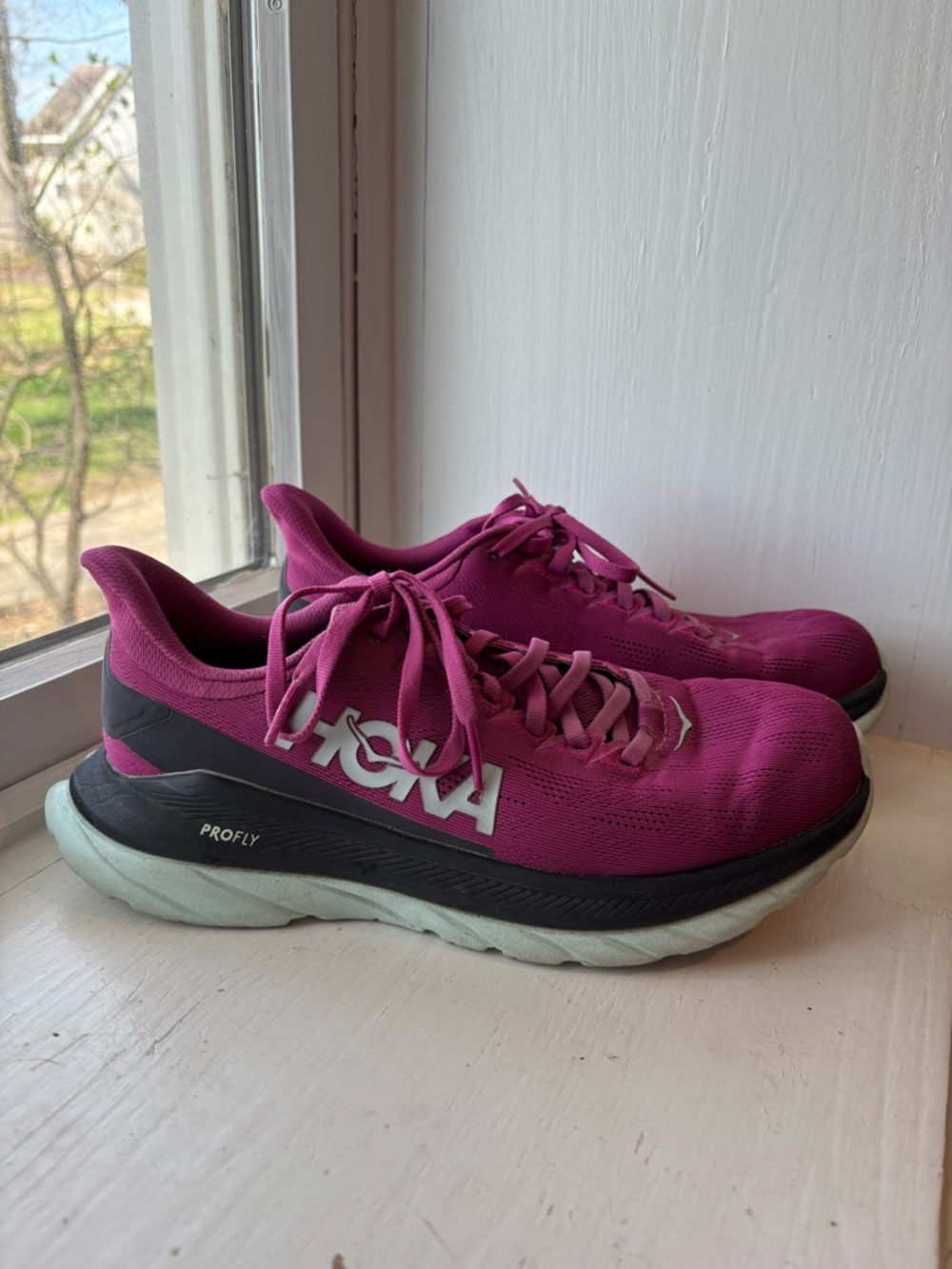 Hoka One One Women's Mach 4 Running Shoe - Fuchsia with Black Accents